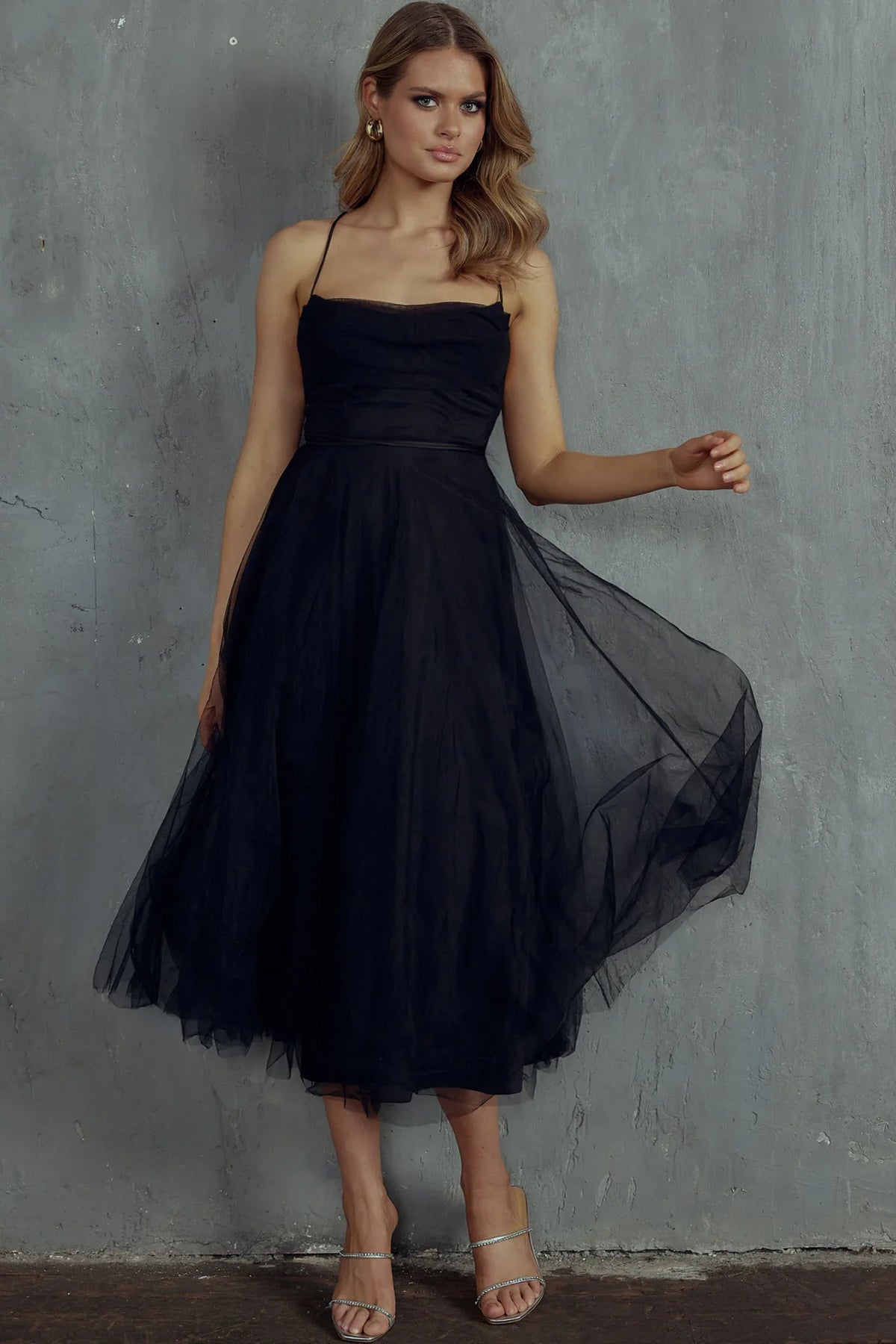 Floating By Pleated Neckline Mesh Midi Dress Black