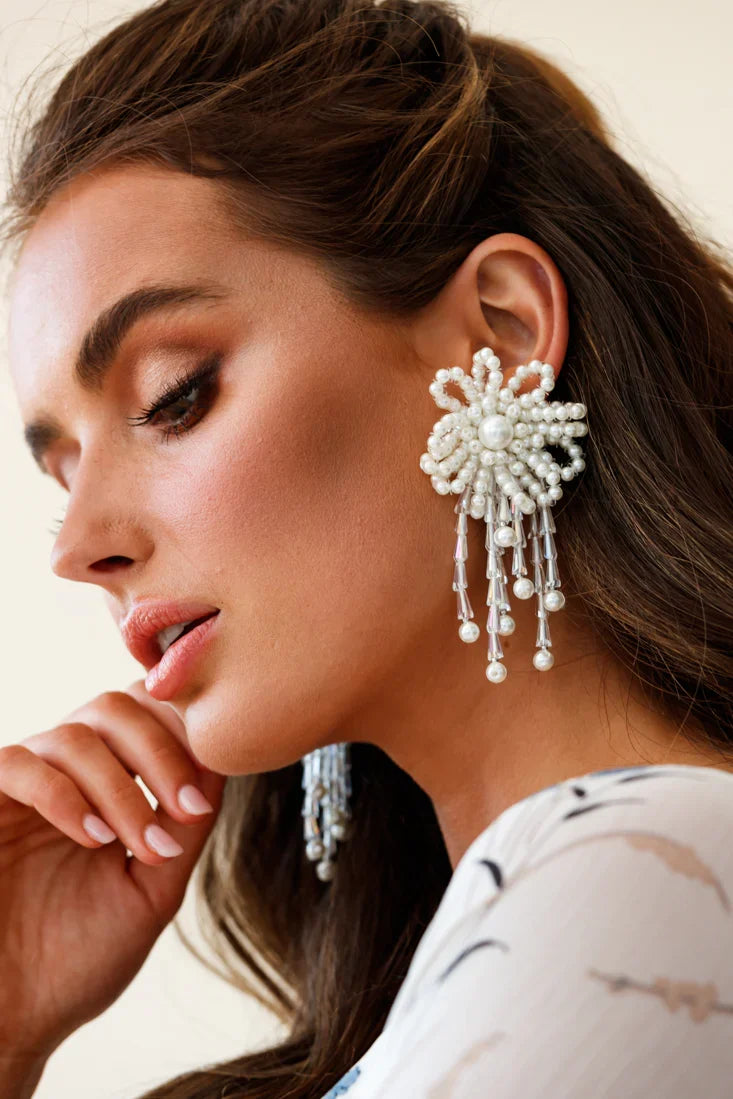 Winslet Pearl Bead Flower Earrings White