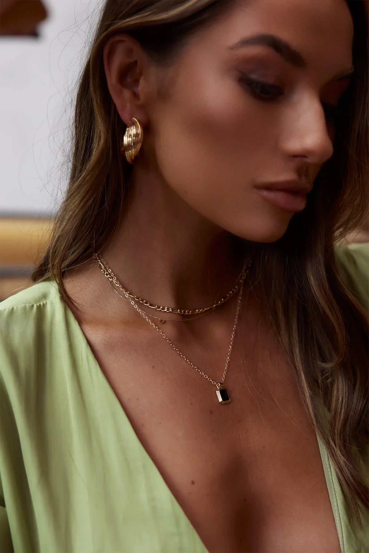 Celia Twist Hoop Earrings Gold