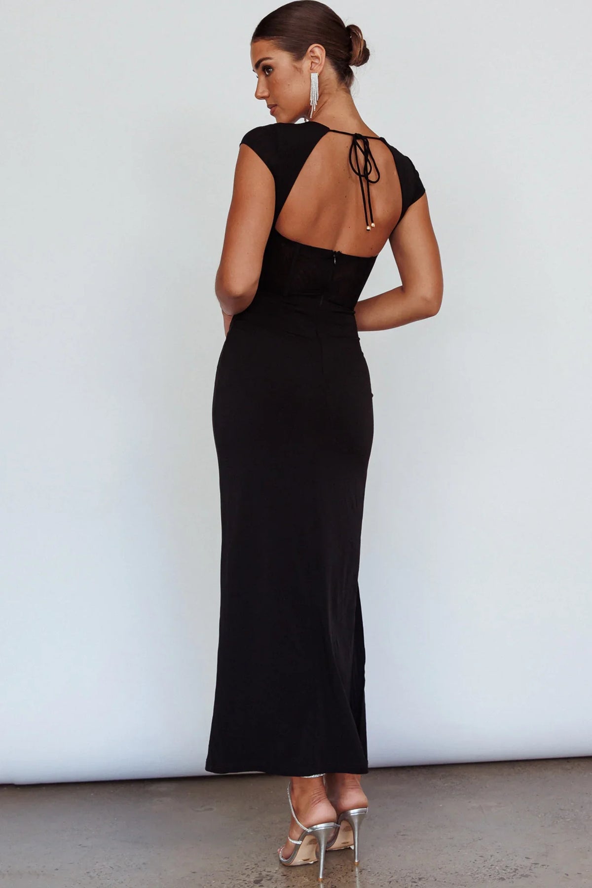 Capricorn Cap Sleeve Keyhole Maxi Dress Black
