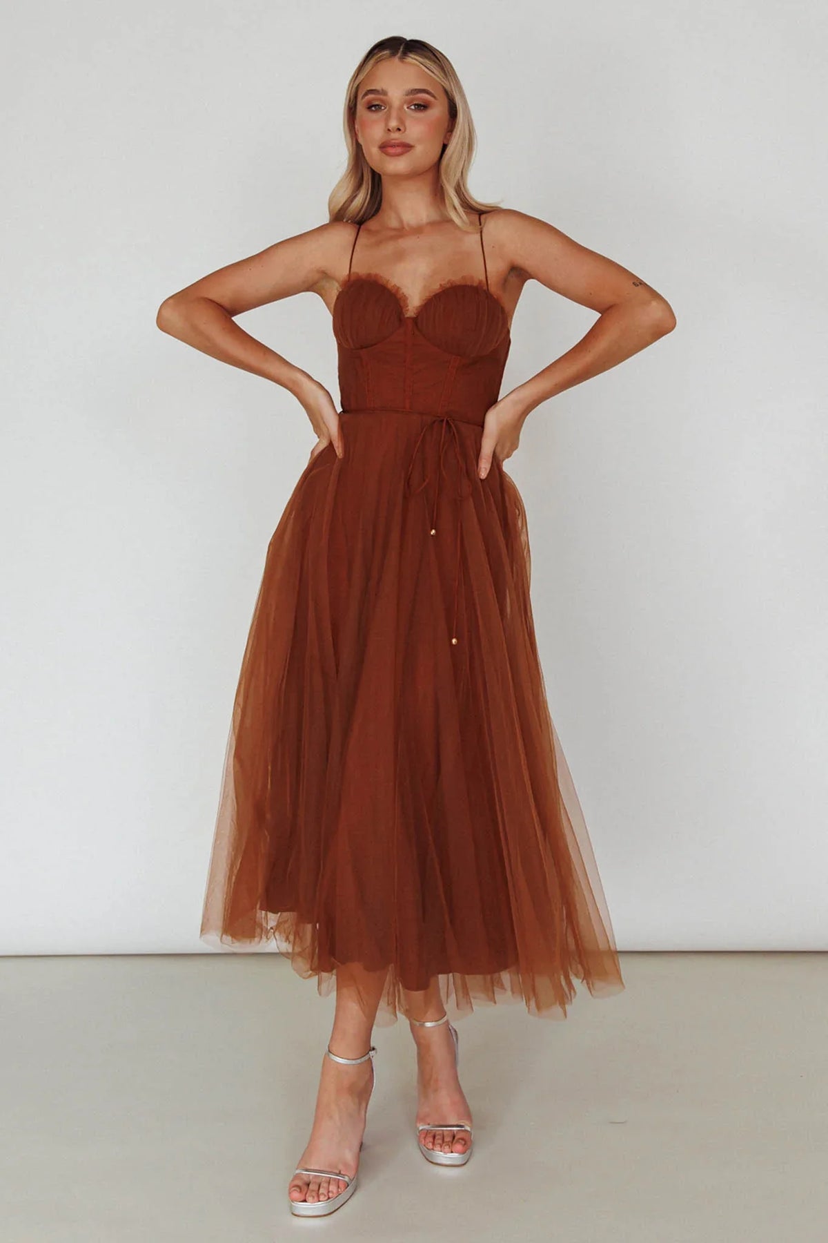 Smitten Sweetheart Neckline Chiffon Midi Dress Chocolate