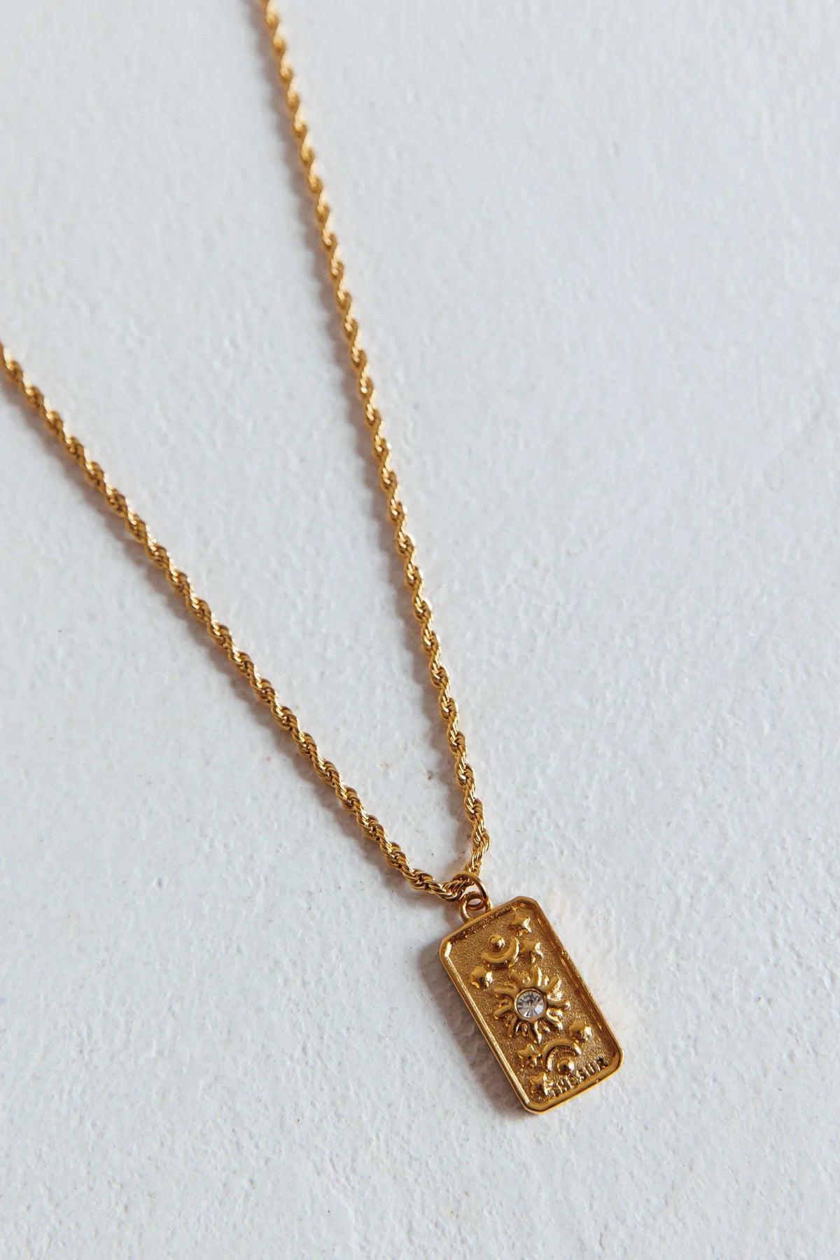 Sol Rope Chain Pendant Necklace Gold