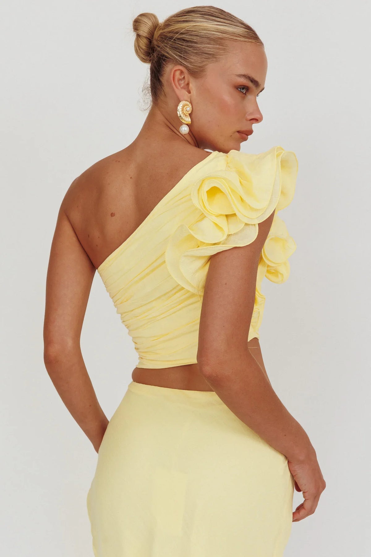 Deanna One-Shoulder Ruffle Top Lemon