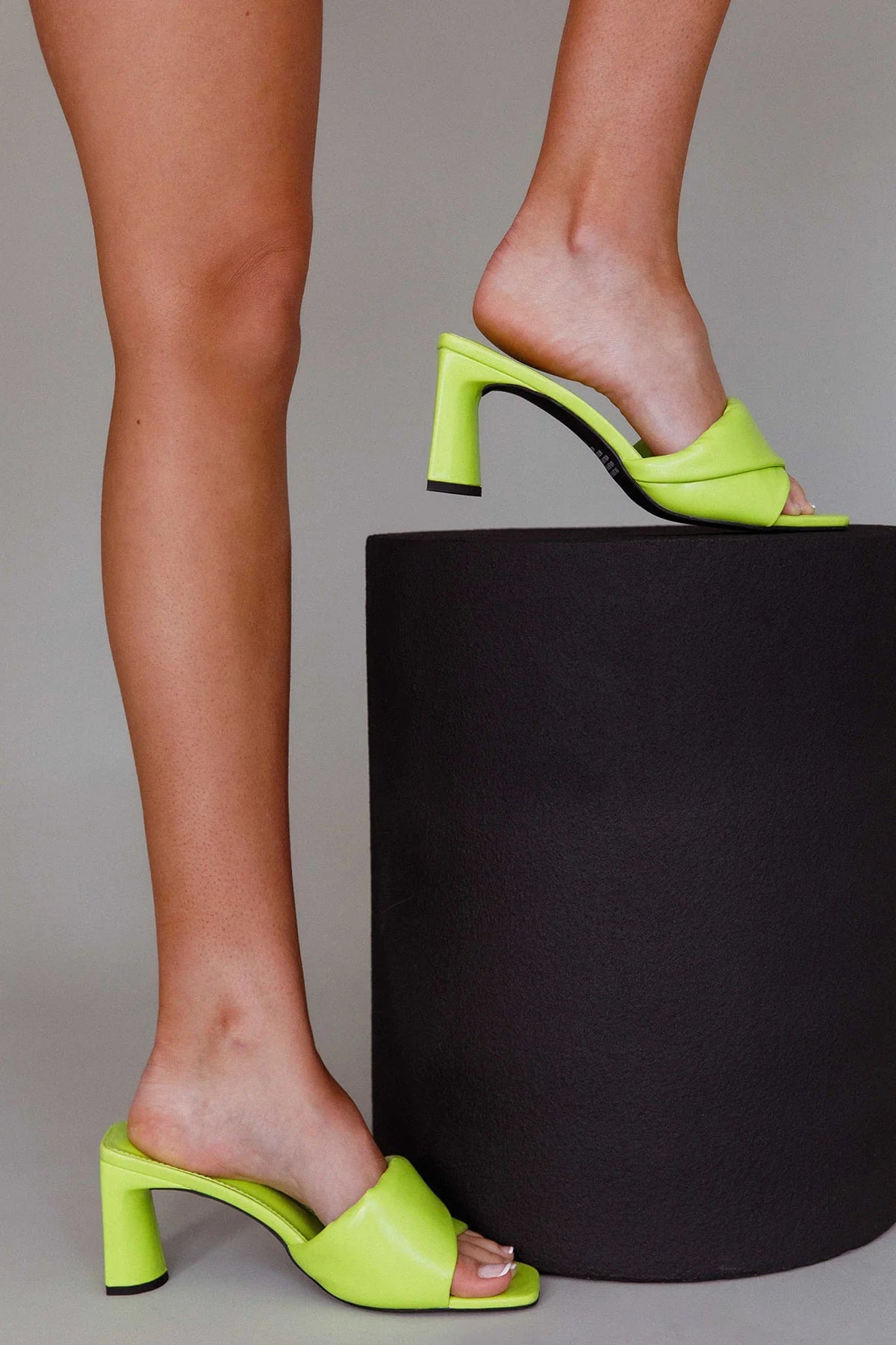 THERAPY Kardi Heel Citrus