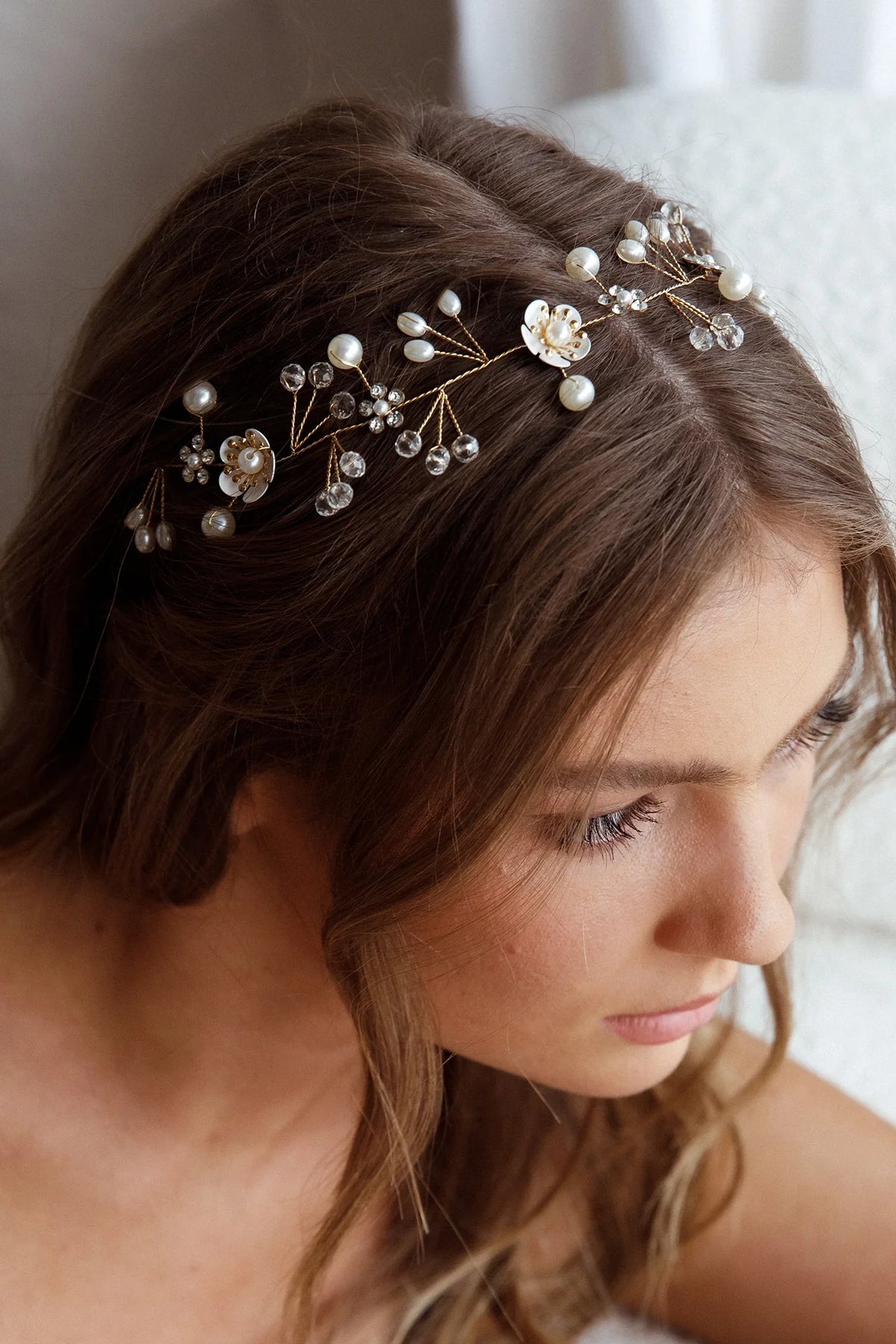 Flower & Pearl Wire Headband Gold