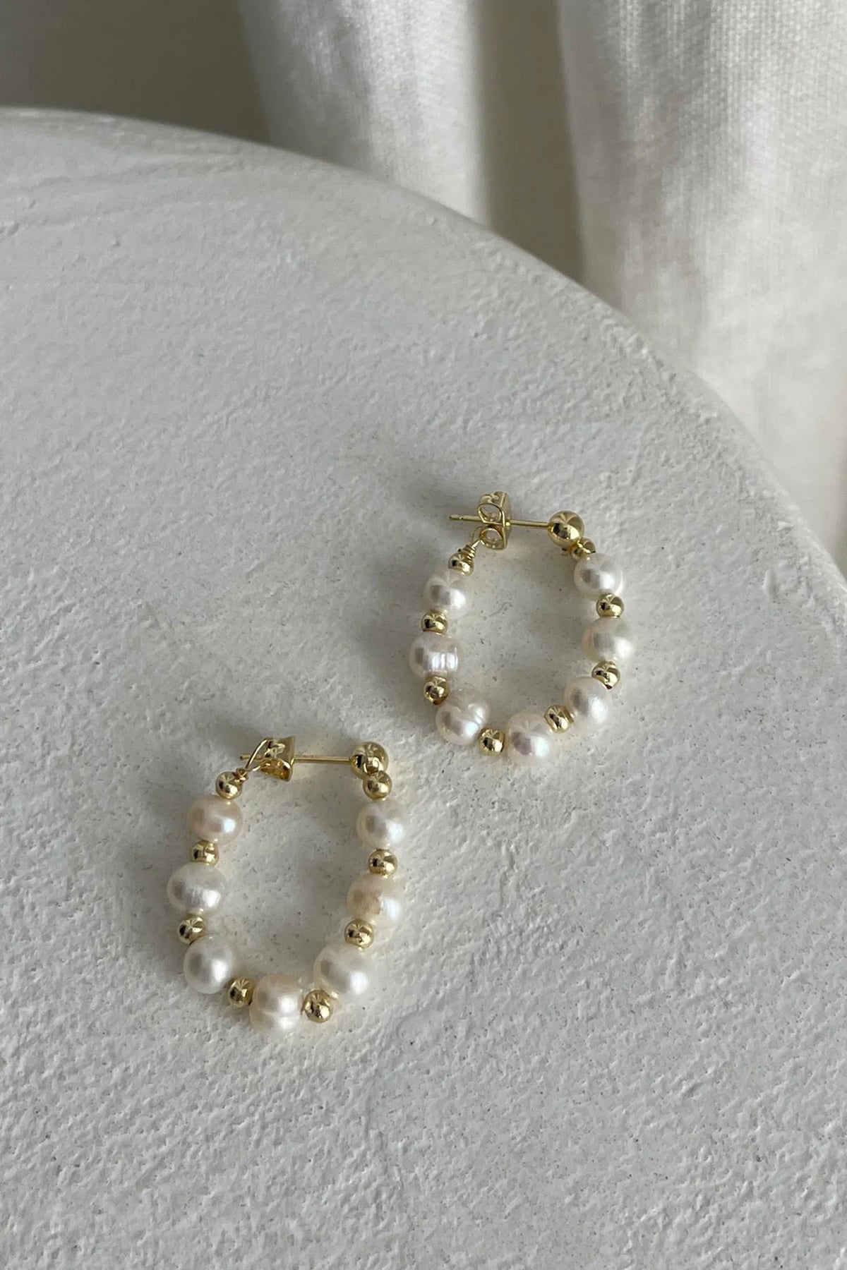 Dream Time Pearl Hoop Earrings Gold