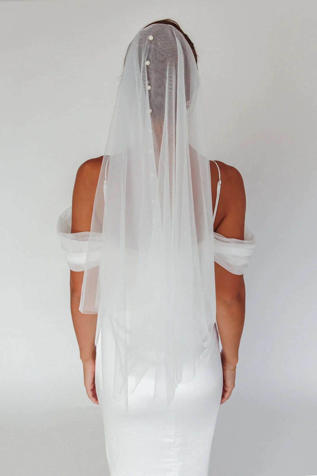 Marina Pearl Accent Veil White