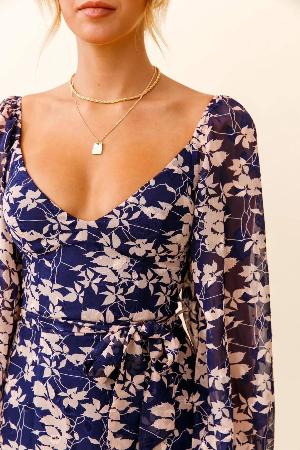 Make Memories Balloon Sleeve Molded Bust Dress Leaf Print Navy