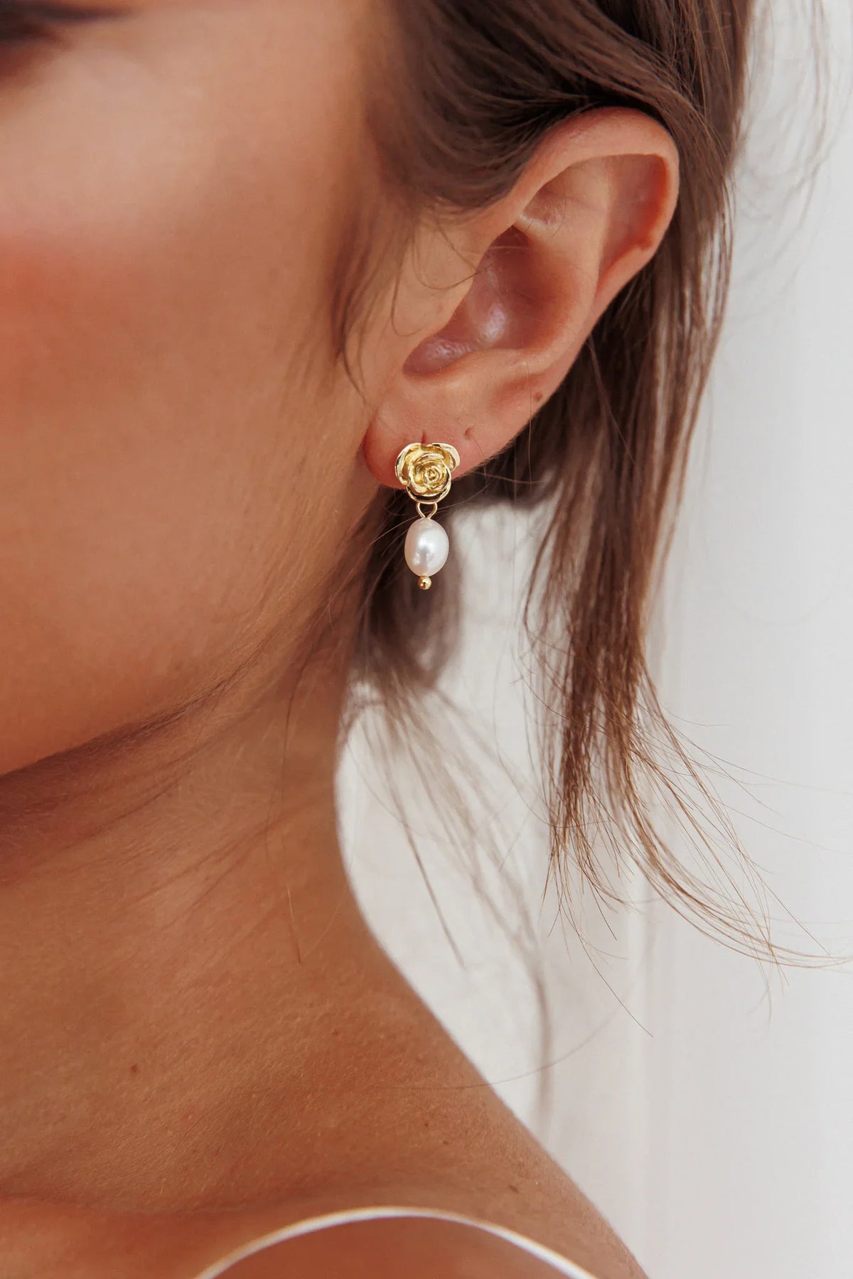 Le Jardin Flower Pearl Earrings Gold