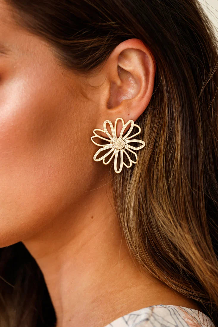Lazy Daisy Earrings Gold