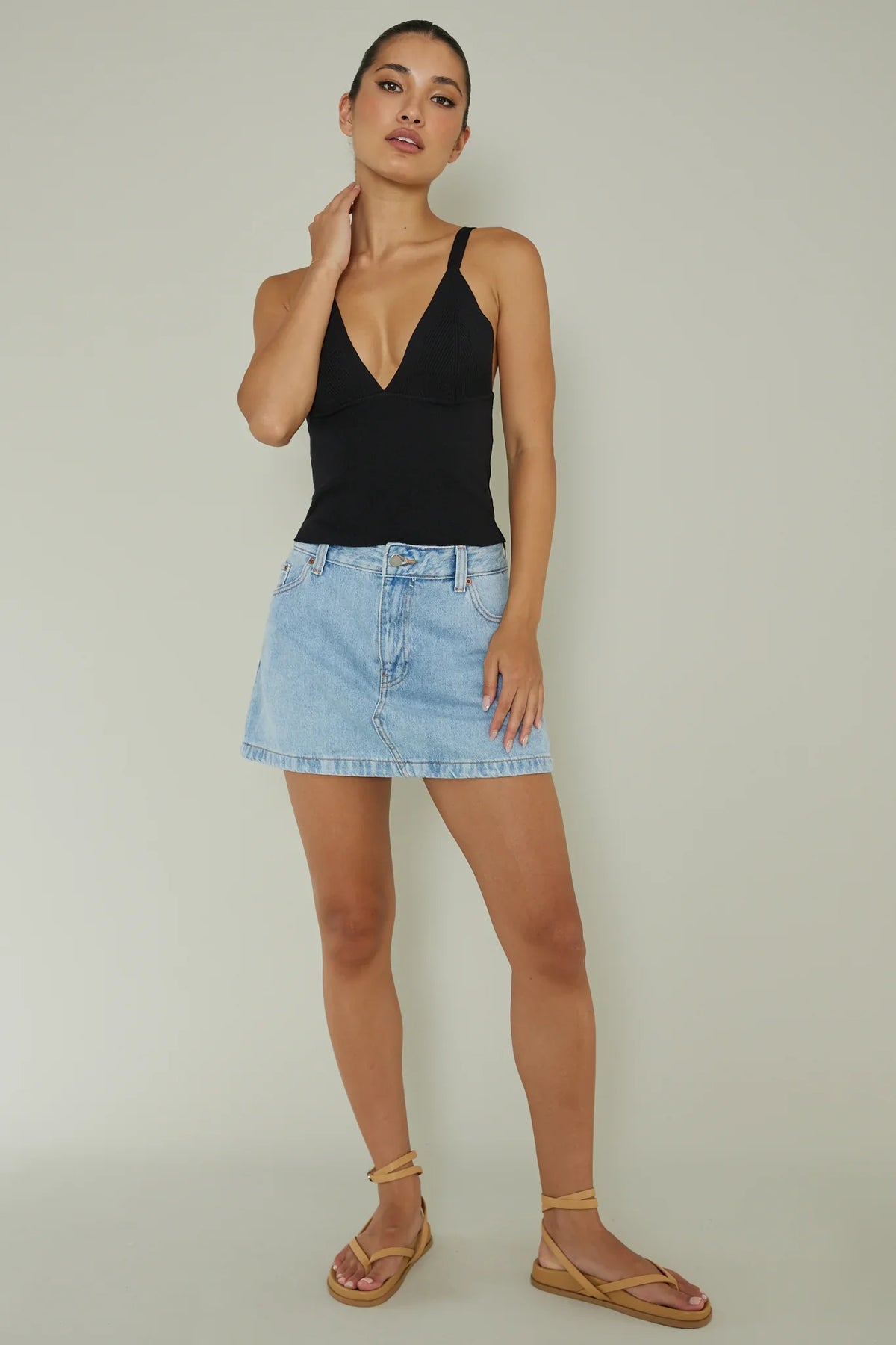 City V-Neck Knit Top Black