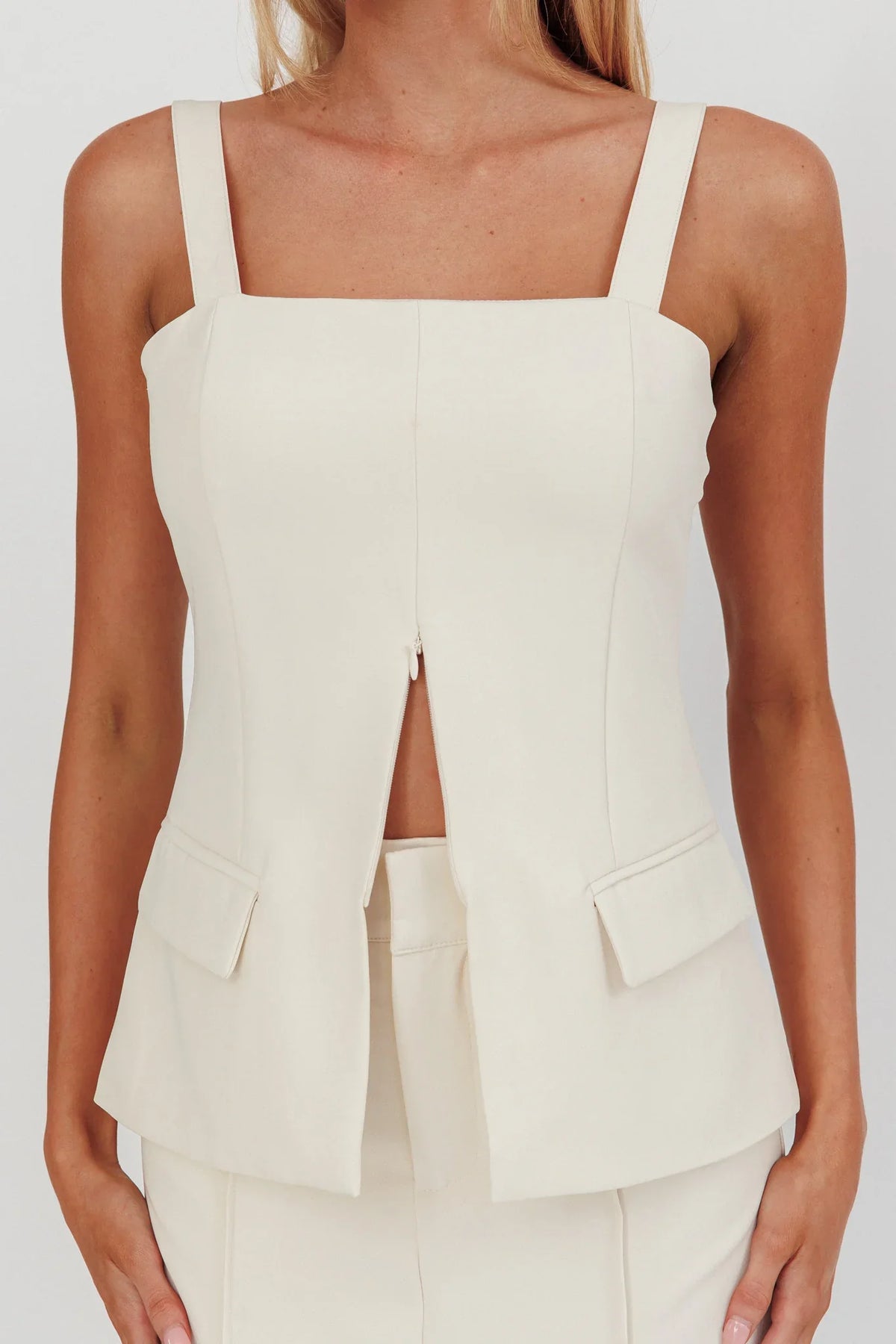 Like I Do Front Zip Sleeveless Top Cream