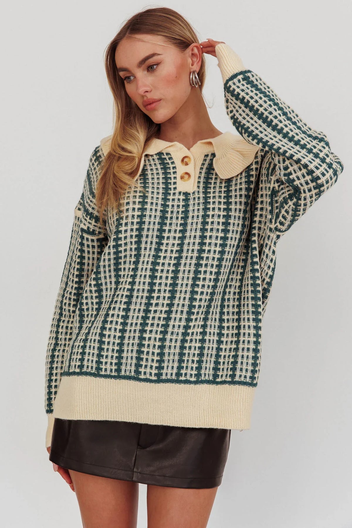 Rewrite Quarter Button Knit Sweater Emerald