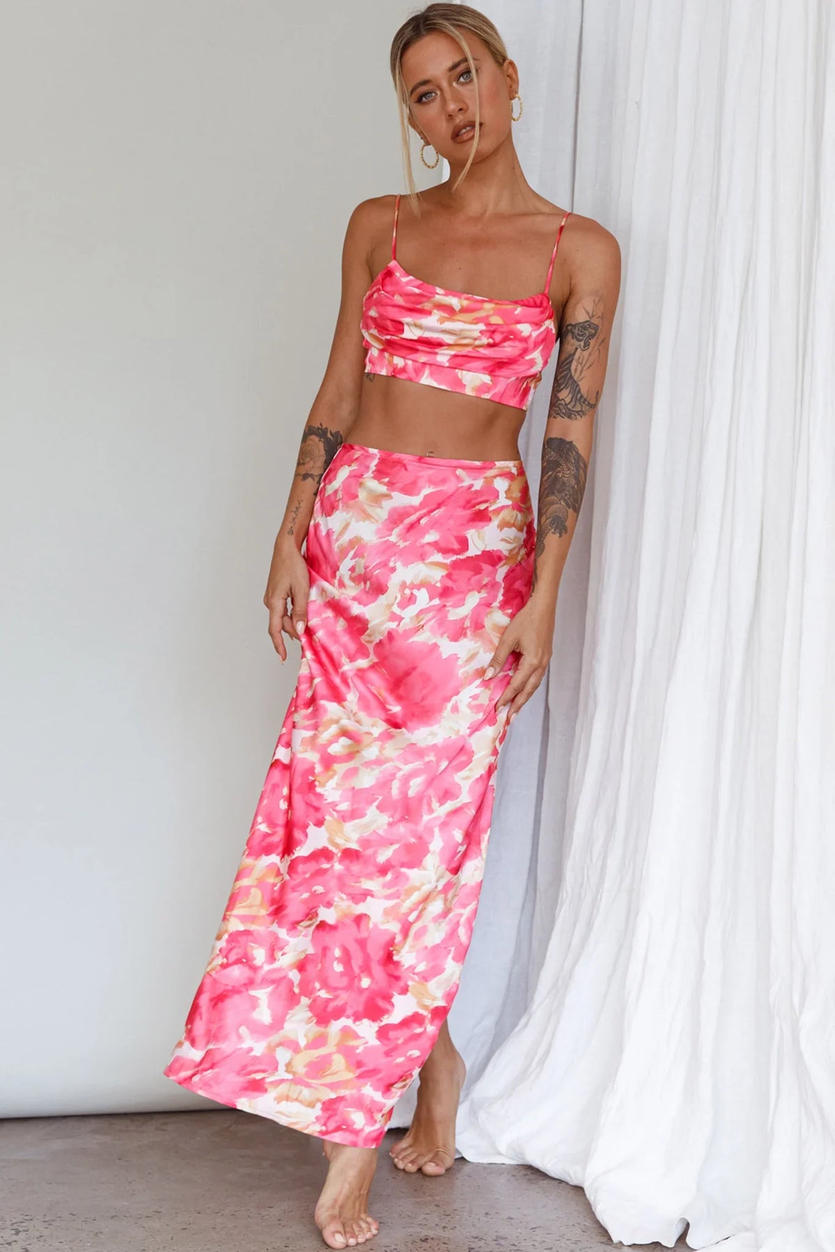 Well Versed Maxi Skirt Abstract Pink