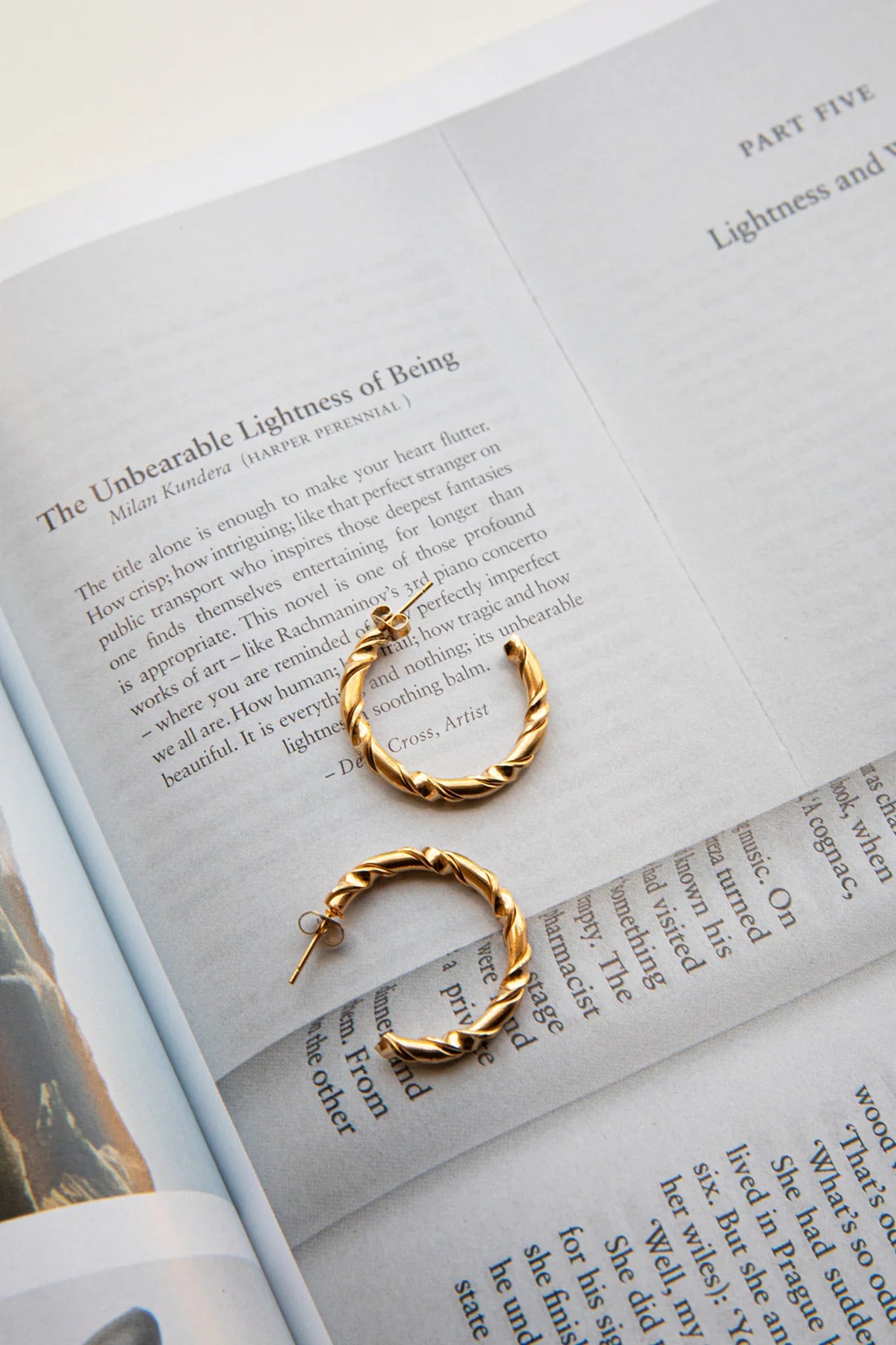 Rachmaninov Open Hoop Earrings Gold