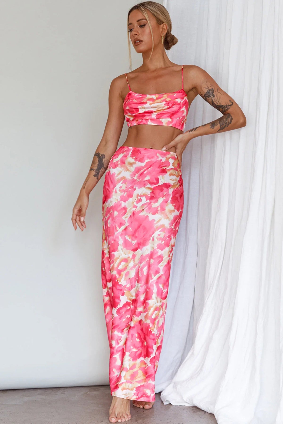 Well Versed Maxi Skirt Abstract Pink