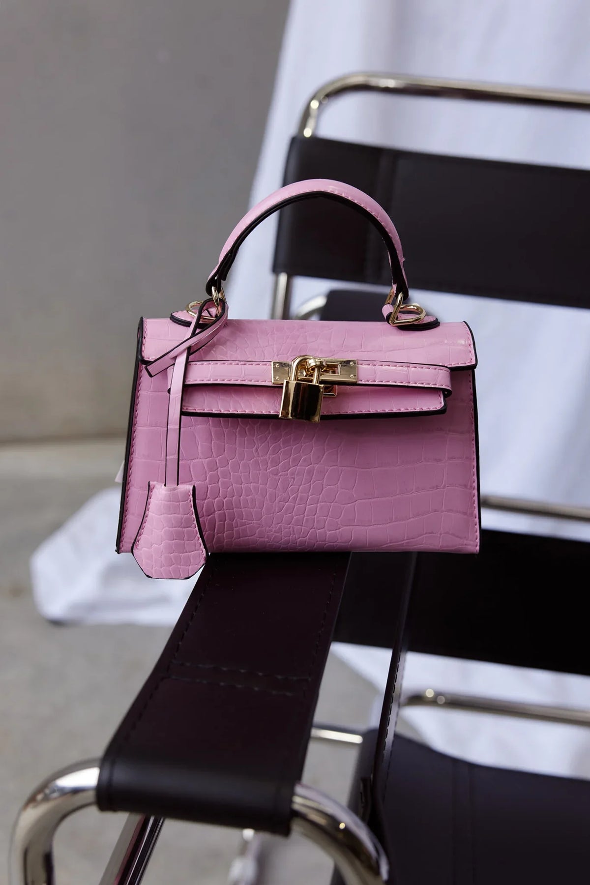 Peta And Jain Hedi Gold Lock Handbag Pink