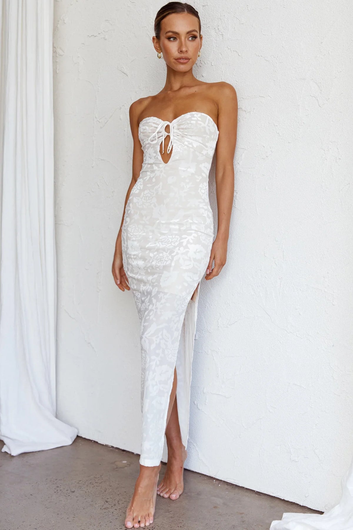 Sing To Me Keyhole Bodice Midi Dress White